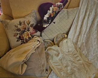 Quality Furnishings/Décor & More