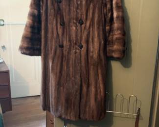 Max Bogen Vintage Double-Breasted Brown Mink Fur Long Coat