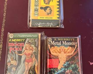 Large amount of vintage books