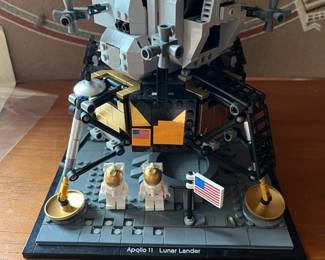 Apollo 11  Complete Set w/ Instructions