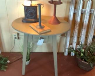 Primitive Farmhouse Style Round Table with Candlestick and Lamp