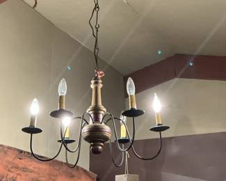 Irvin's Country Tinware Country Inn Wood Chandelier