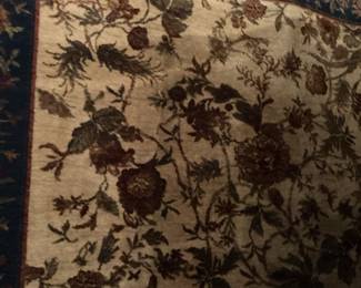 Floral Persian Rug - Agra Style