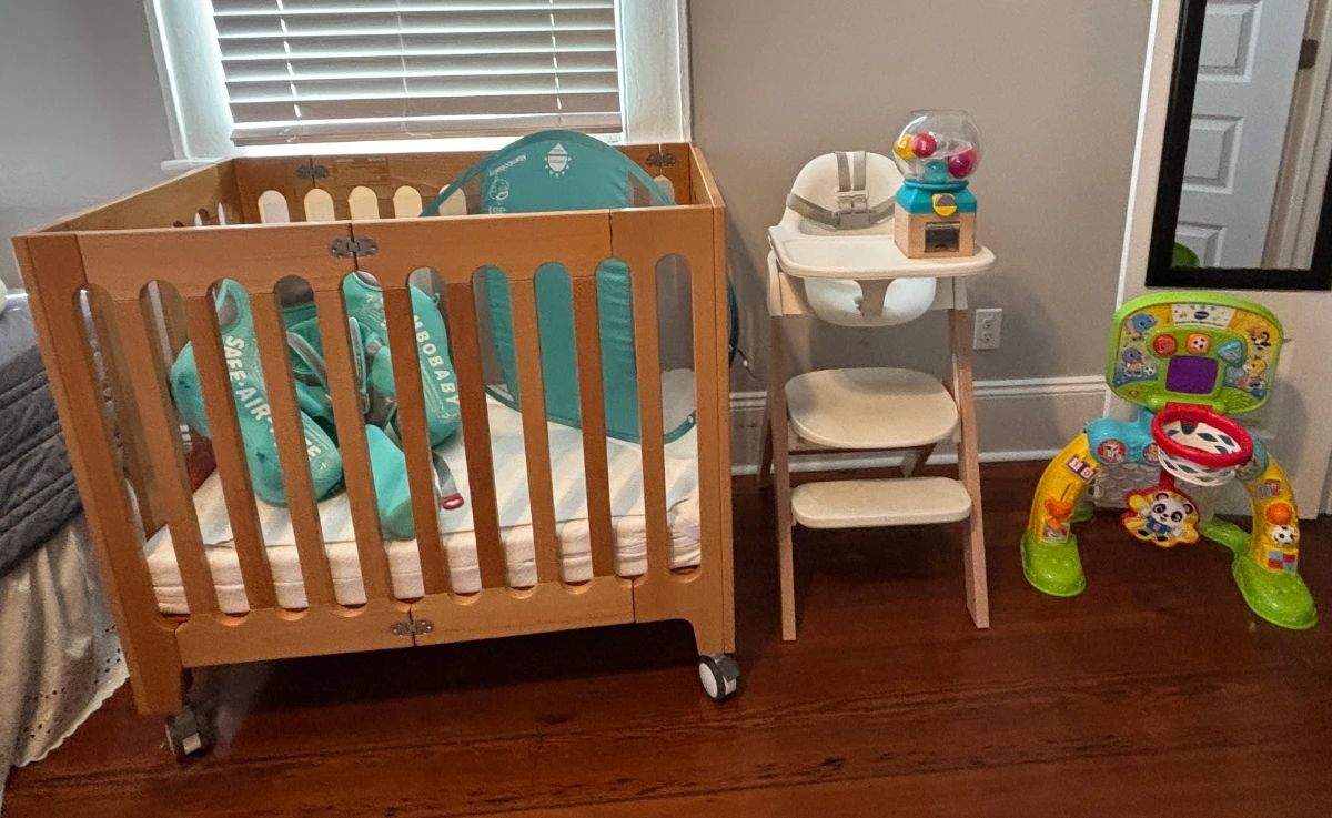 Baby crib & highchair