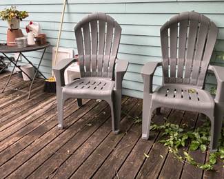 Outdoor plants & pots, plastic porch chairs
