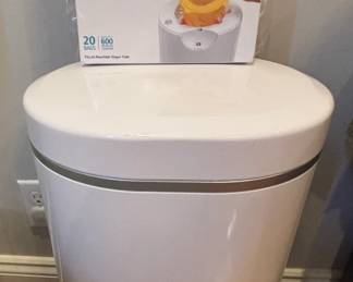 Hands-free diaper pail and liners