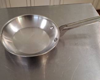 Pots & Pans 8" Omelette Pan from Calphalon