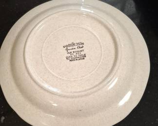 Mikasa Garden Club "Silk Bouquet" Dinnerware Set