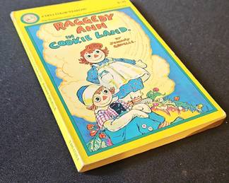 Raggedy Ann in Cookie Land by Johnny Gruelle - Dell Color "Yearling"