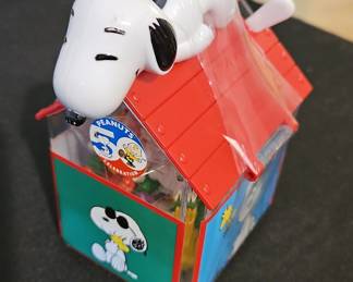 Peanuts 50th Anniversary Snoopy Doghouse Candy Dispenser with Candy Bonz