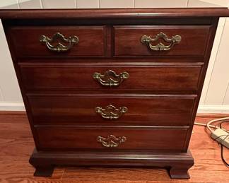 Vintage Thomasville Chippendale Style Mahogany Nightstand