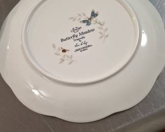 Lenox Butterfly Meadow Dragonfly & Bee Dinnerware Set