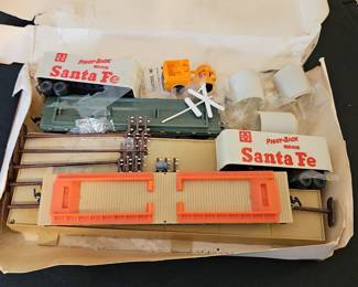 Tyco HO Scale Piggyback Flat Car Set Santa Fe