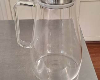 Glass Pitcher with Infuser Lid