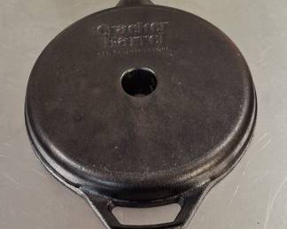 Lodge Cast Iron Cornbread Pan with Cracker Barrel Lid