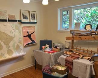 Artwork, sewing machine, yarns and knitting needles, a loom, picture frames, arts & crafts