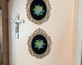 Vintage Ceramic Rose Appliqué Oval Wall Plaques (Set of 2)