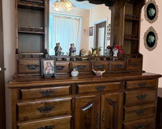 Vintage Ethan Allen Style Solid Pine Dresser with Mirror and Hutch