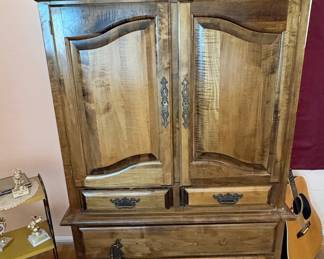 Ethan Allen Raised Panel Tavern Wardrobe Armoire