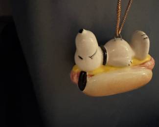 vintage Determined Productions Peanuts Snoopy "Junk Food" series ceramic hot dog Christmas ornament from Japan
