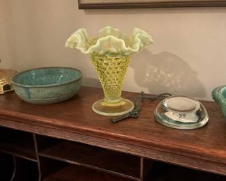 Uranium glass and pottery 
