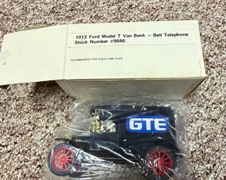 1913 Ford Model T Van Bank - Bell Telephone (Ertl) - GTE