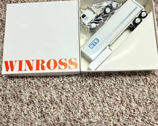 Winross GTE Transport Tractor Trailer Diecast Model