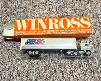 Winross "User Week 86" Diecast Truck and Trailer