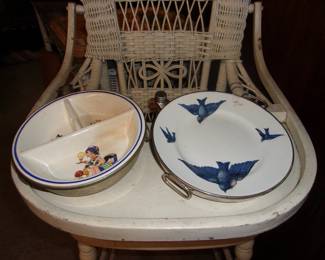 Child's Feeding Dishes