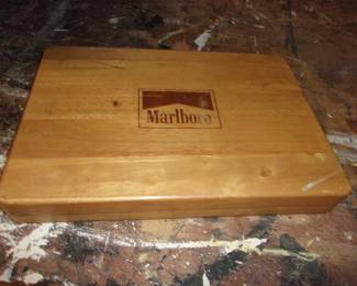 Wooden MARLBORO Box