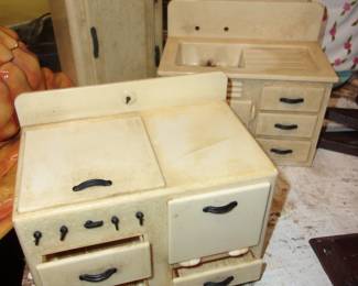 Small Child's Kitchen Set, BAKELITE?