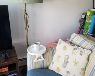 Floor lamp