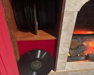 MCM entertainment console stores lps