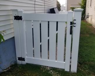 Gate