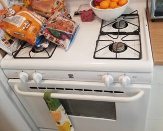 Kemore gas range