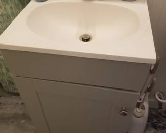 Petite vanity