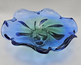 190 Rank 190 Lot 677h Handblown blue and green art glass bowl with