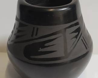 140 Rank 140 Lot 111 Signed Native American blackware pottery