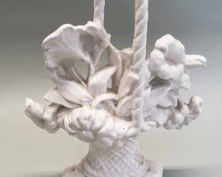 181 Rank 181 Lot 77 Vintage cast iron flower basket doorstop