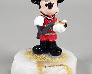 162 Rank 162 Lot 220 Ron Lee signed Disney sculptures on an onyx base