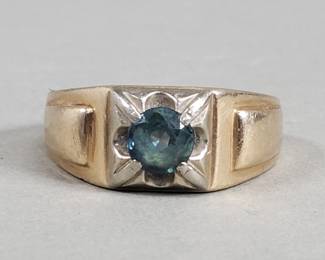 027 Rank 027 Lot 245 14k gold and topaz ring