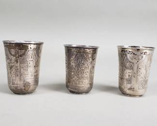093 Rank 093 Lot 232 3 antique Russian silver shot glasses