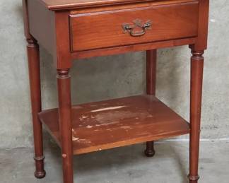 051 Rank 051 Lot 181 Stickley cherry wood singledrawer nightstand