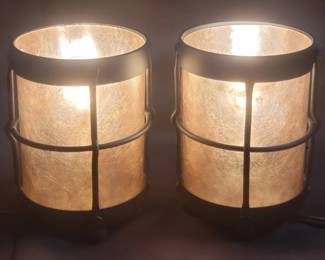049 Rank 049 Lot 139 Pair of Mica Lamp Co. table lamps