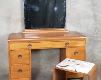 041 Rank 041 Lot 159 Built of John Art Decostyle walnut veneer vanity