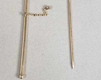 096 Rank 096 Lot 247 14k gold tooth pick with 14k gold case