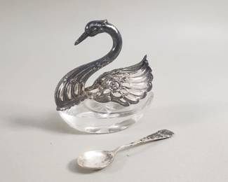 149 Rank 149 Lot 455 Sterling silver and crystal swan salt cellar