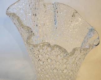 150 Rank 150 Lot 457h Vintage Murano style handkerchief glass vase