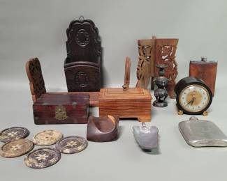 166 Rank 166 Lot 378 Wood trinket boxes, book rack, Art Deco clock