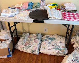 linens placemats napkins comforters